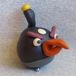 Angry Birds из пластилина: черная птичка Бомба Angry Birds из пластилина: черная птичка Бомба